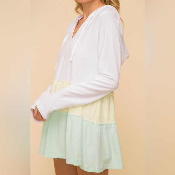 NEW ARRIVAL! COLOR BLOCK RUFFLE PULLOVER ☀️💕 - Picture 6 of 8